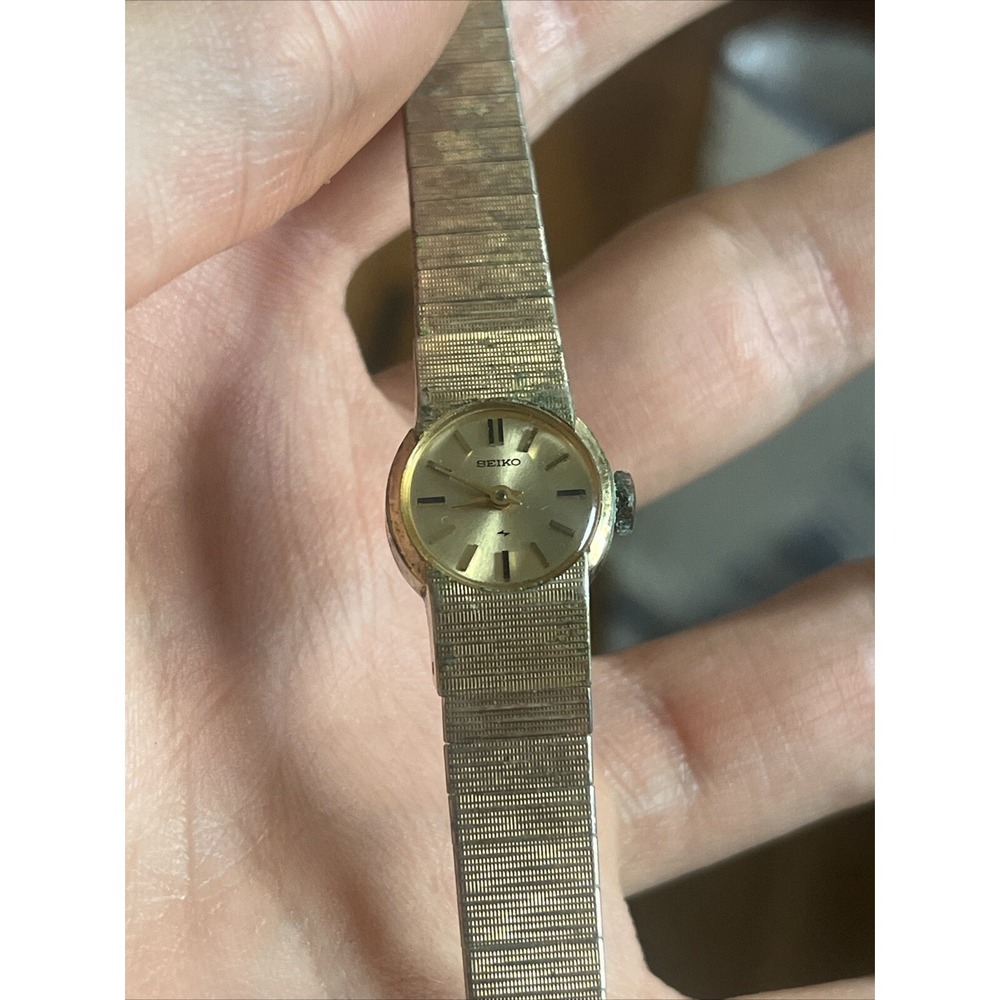 SEIKO 11-0069 17 Jewels Vintage Round Manual Winding Ladies Watch - Not Running